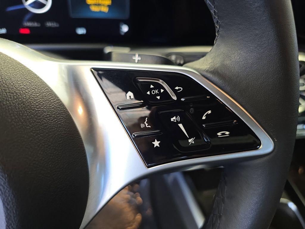 used 2025 Mercedes-Benz GLB 250 car, priced at $39,900