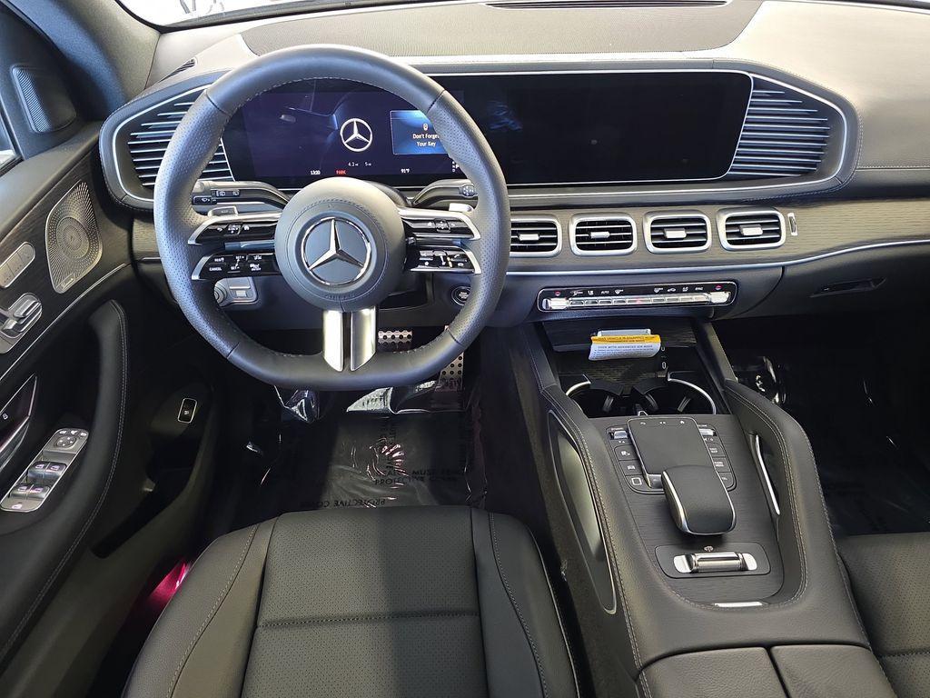 new 2025 Mercedes-Benz GLS 450 car, priced at $94,185