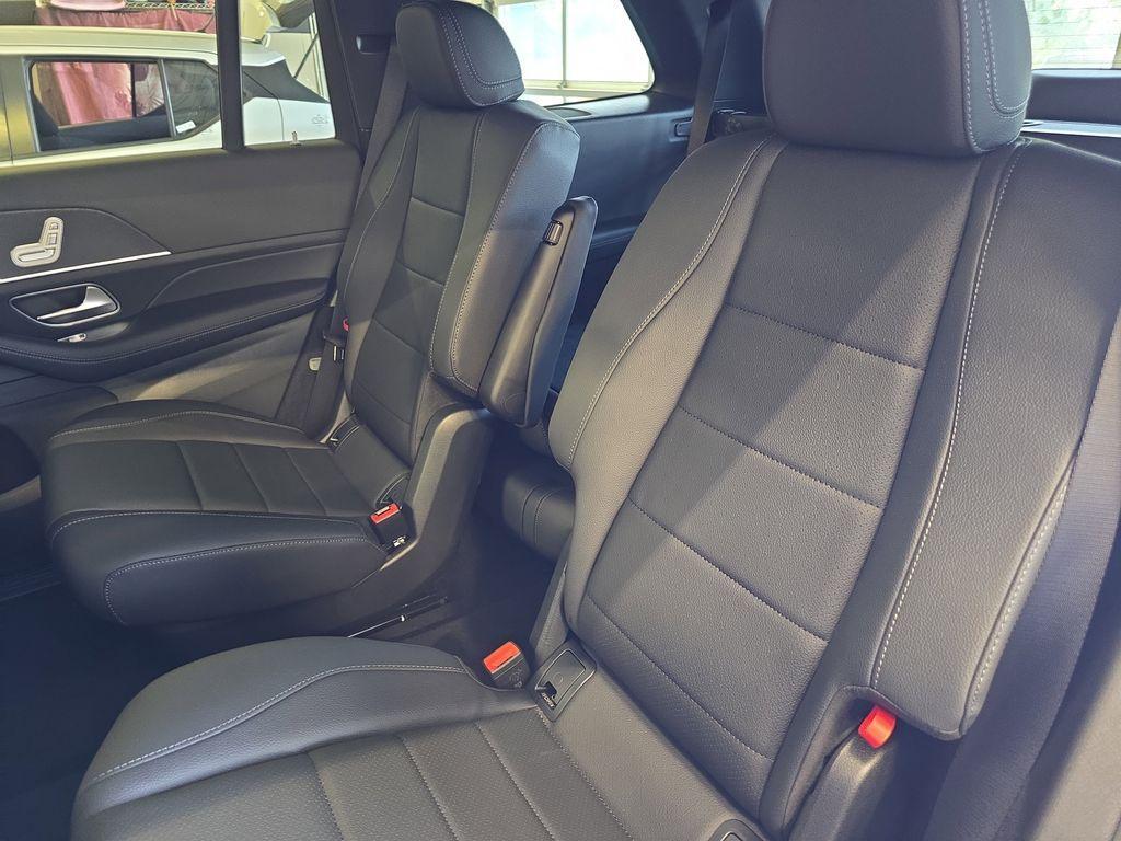 new 2025 Mercedes-Benz GLS 450 car, priced at $94,185