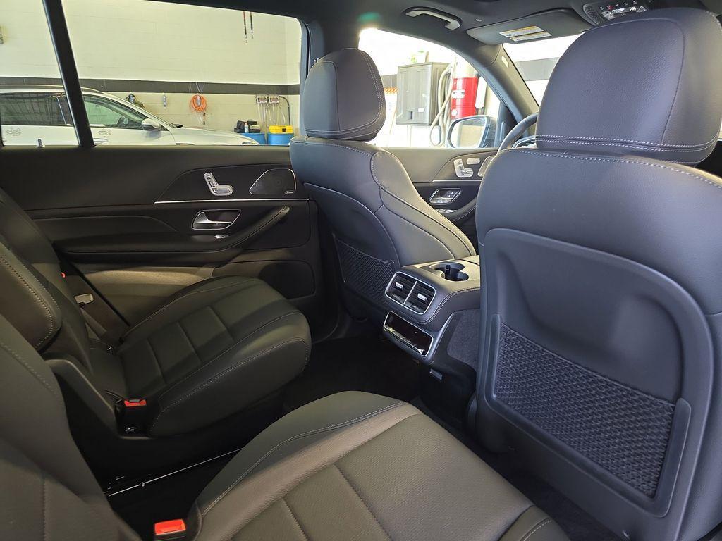 new 2025 Mercedes-Benz GLS 450 car, priced at $94,185