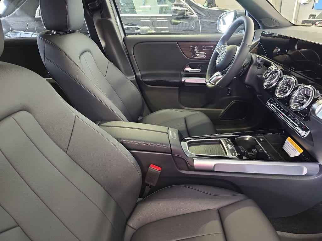 new 2026 Mercedes-Benz GLB 250 car, priced at $51,245