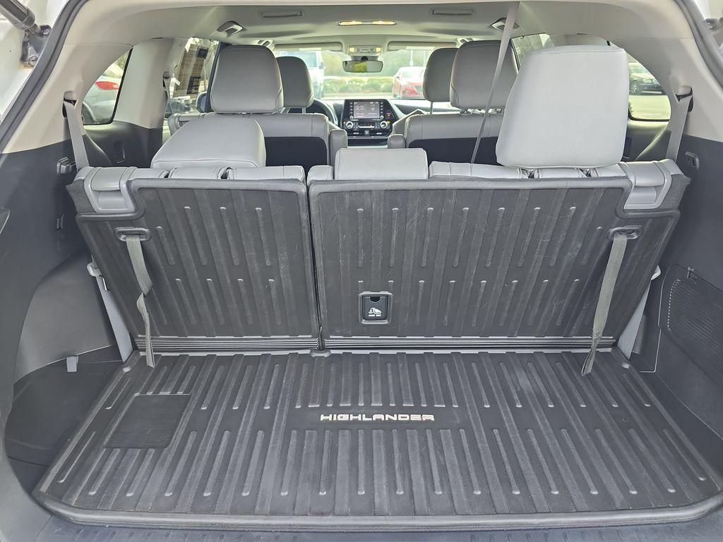 used 2021 Toyota Highlander car, priced at $32,250