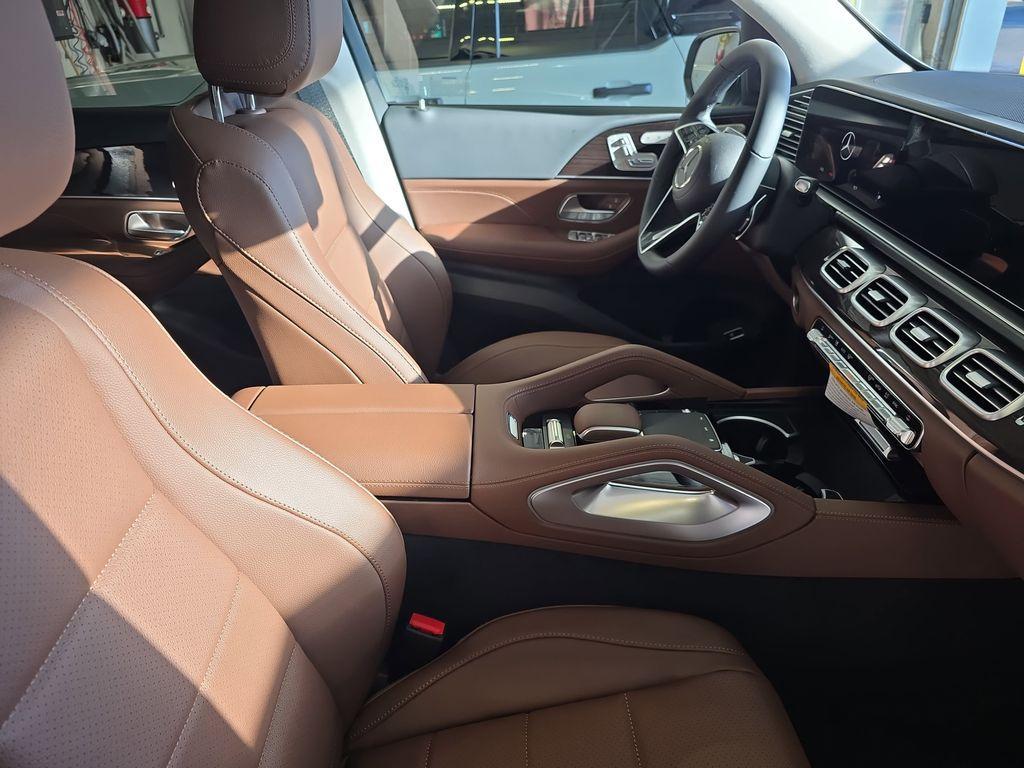 new 2026 Mercedes-Benz GLE 450 car, priced at $81,395