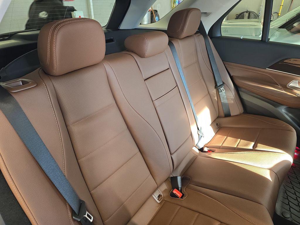 new 2026 Mercedes-Benz GLE 450 car, priced at $81,395