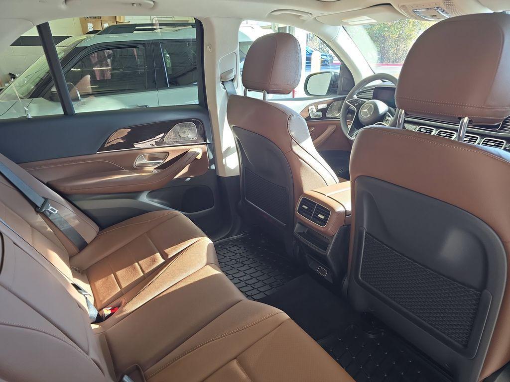 new 2026 Mercedes-Benz GLE 450 car, priced at $81,395