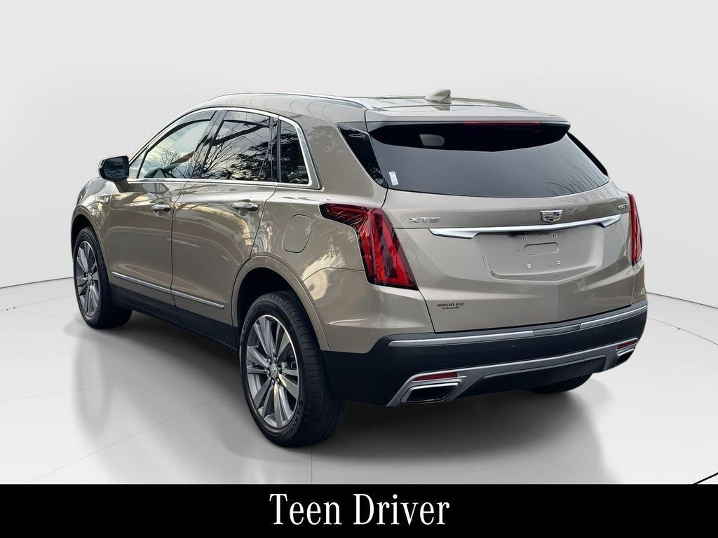 used 2022 Cadillac XT5 car, priced at $24,000