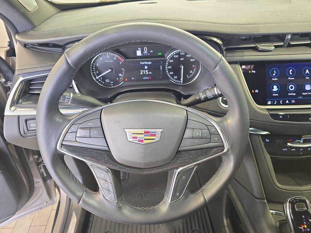 used 2022 Cadillac XT5 car, priced at $24,000