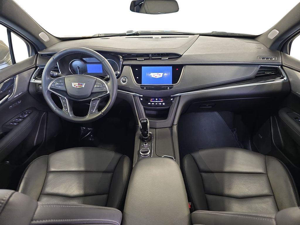 used 2022 Cadillac XT5 car, priced at $24,000