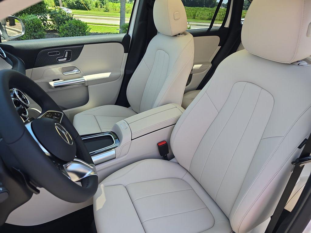 new 2026 Mercedes-Benz GLA 250 car, priced at $48,980