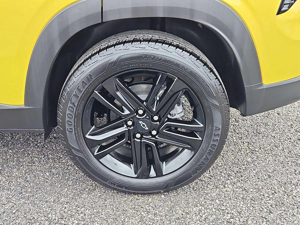 used 2025 Chevrolet Trax car, priced at $23,987