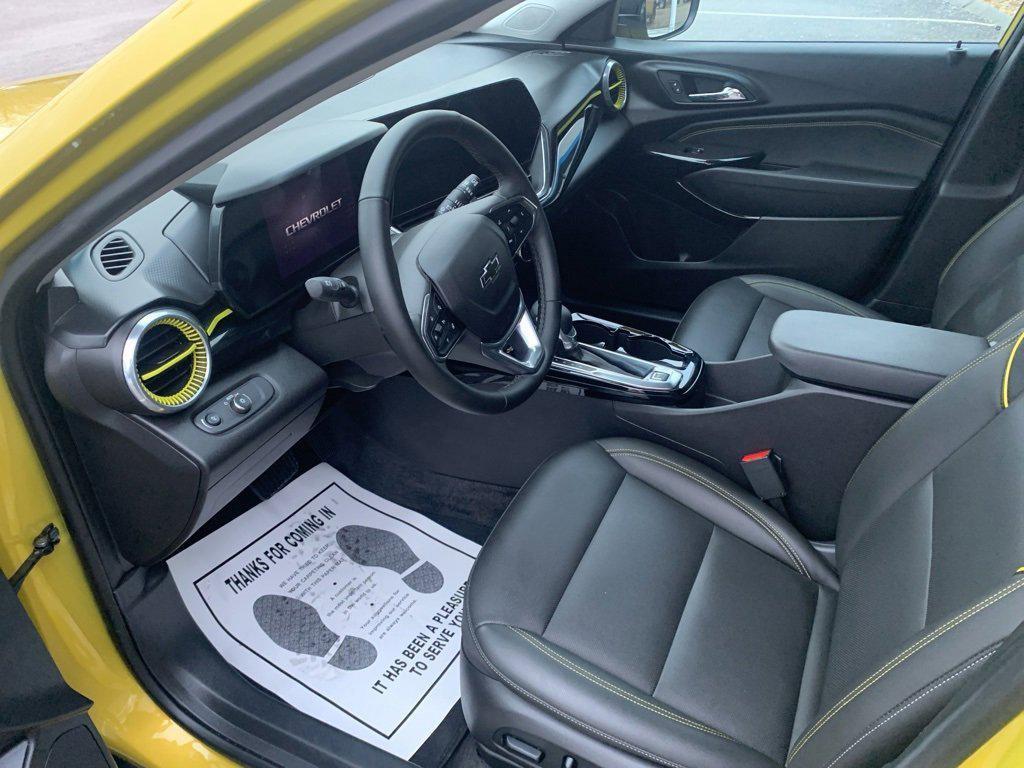 used 2025 Chevrolet Trax car, priced at $23,887