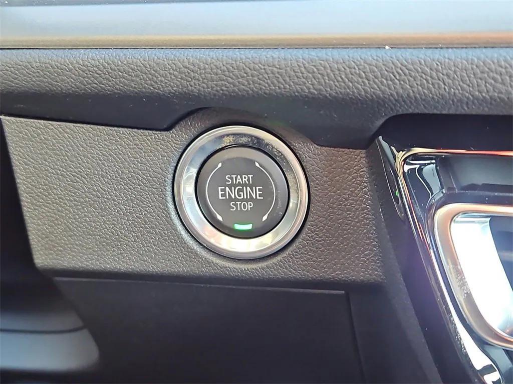 new 2026 Chevrolet Traverse car, priced at $43,520