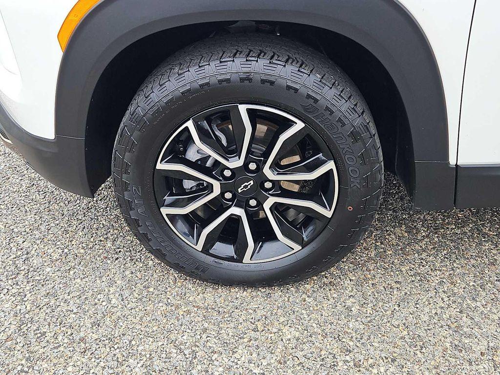 used 2025 Chevrolet TrailBlazer car, priced at $26,995