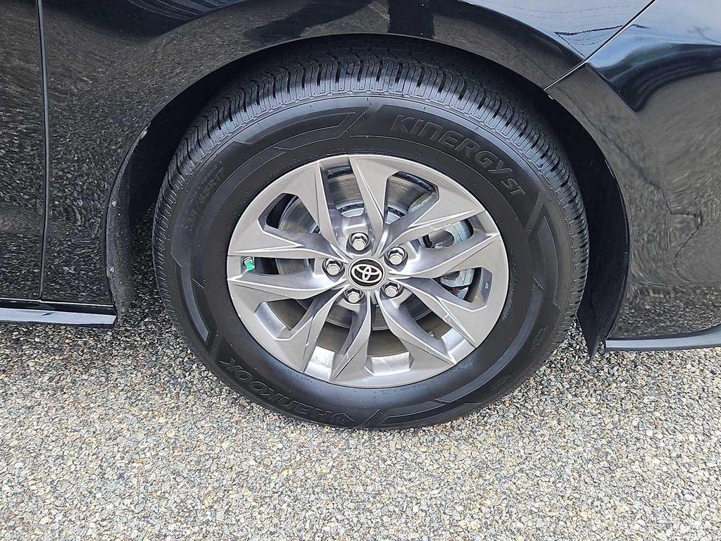 used 2023 Toyota Sienna car, priced at $39,995