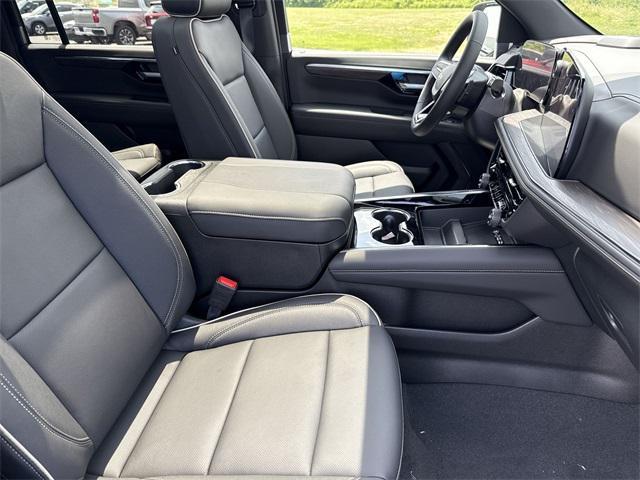 new 2025 Chevrolet Suburban car, priced at $78,380