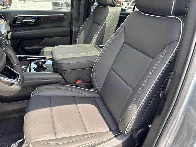 new 2025 Chevrolet Suburban car, priced at $78,380