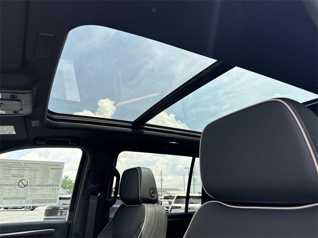 new 2025 Chevrolet Suburban car, priced at $78,380