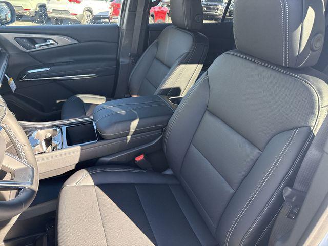 new 2026 Chevrolet Traverse car, priced at $43,846