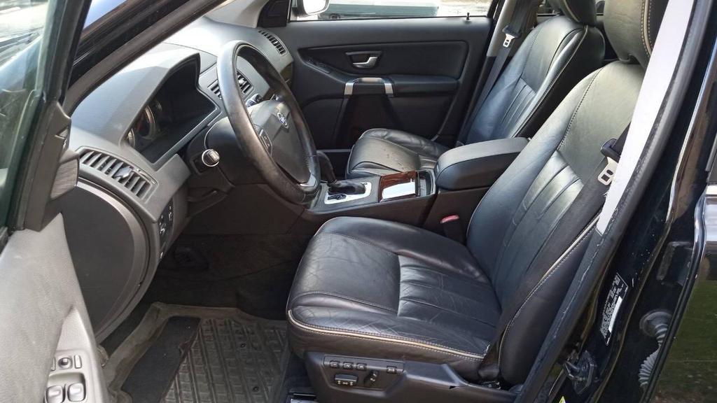 used 2013 Volvo XC90 car, priced at $5,999