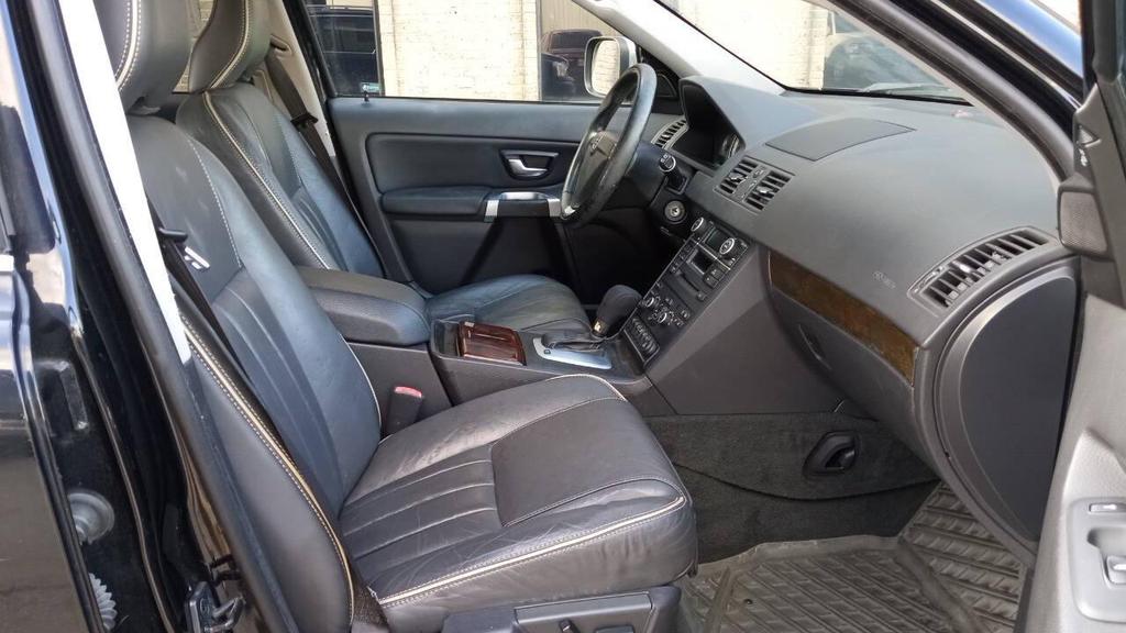 used 2013 Volvo XC90 car, priced at $5,999