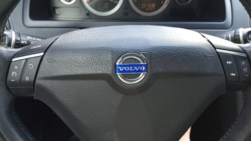 used 2013 Volvo XC90 car, priced at $5,999