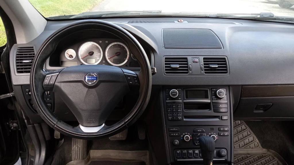 used 2013 Volvo XC90 car, priced at $5,999