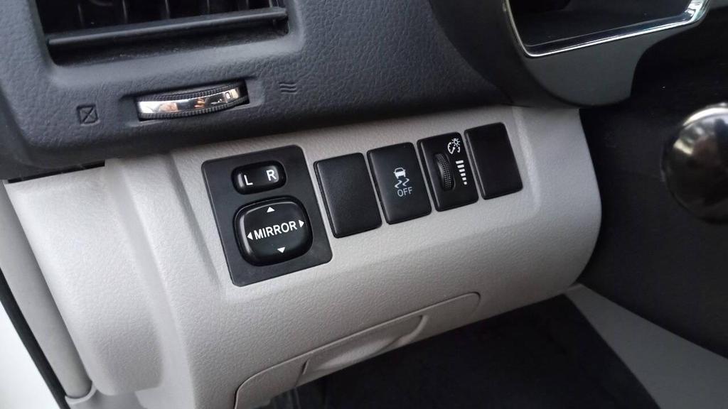 used 2011 Toyota Highlander car, priced at $8,500