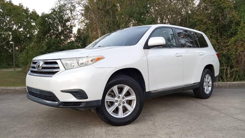 used 2011 Toyota Highlander car, priced at $8,500