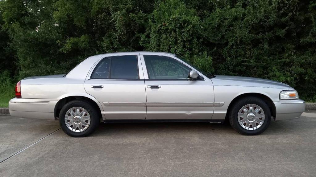 used 2007 Mercury Grand Marquis car, priced at $7,999
