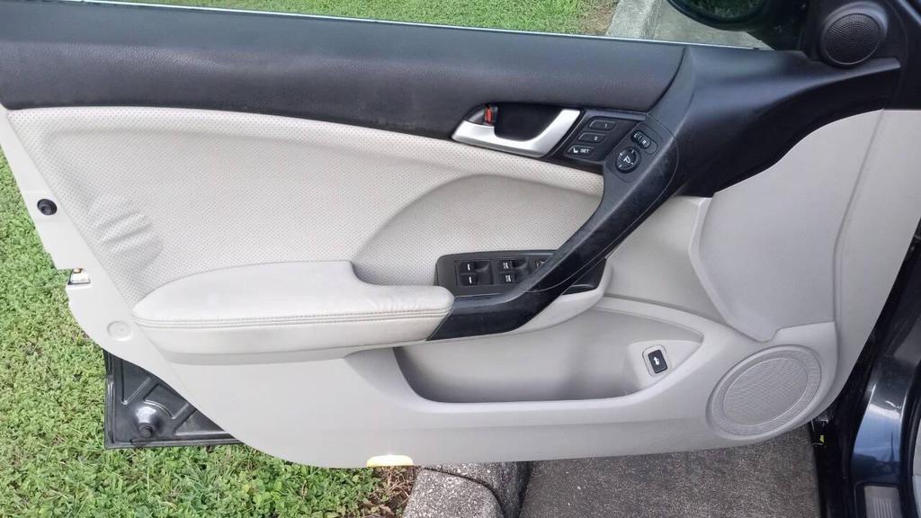 used 2011 Acura TSX car, priced at $6,400