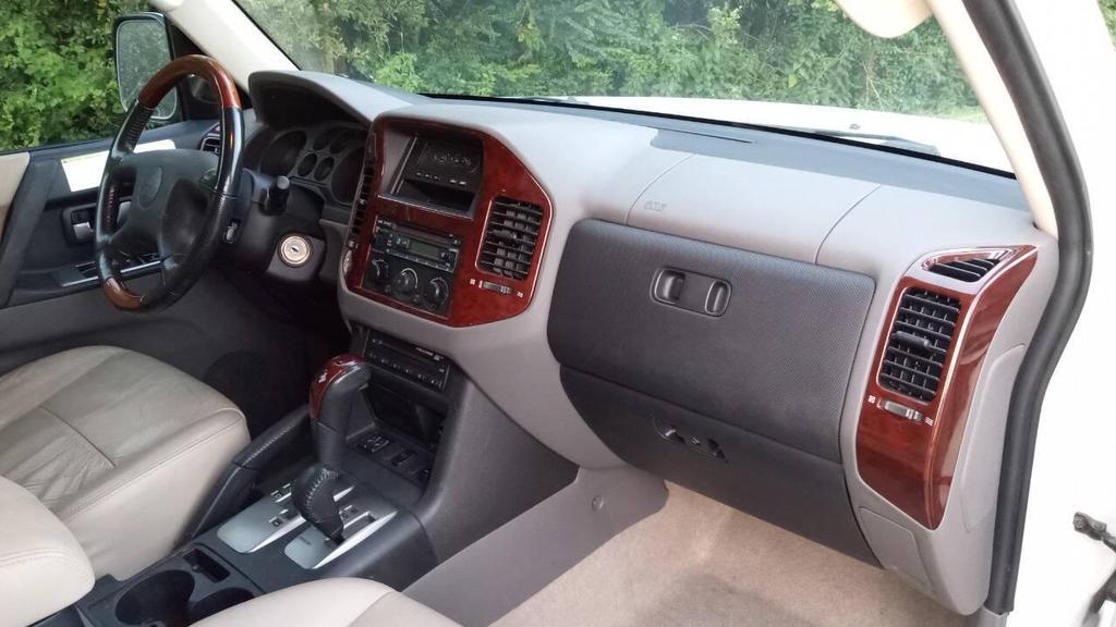 used 2006 Mitsubishi Montero car, priced at $19,999