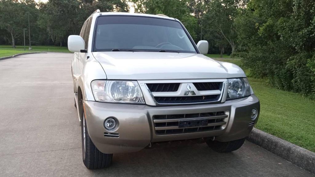 used 2006 Mitsubishi Montero car, priced at $19,999