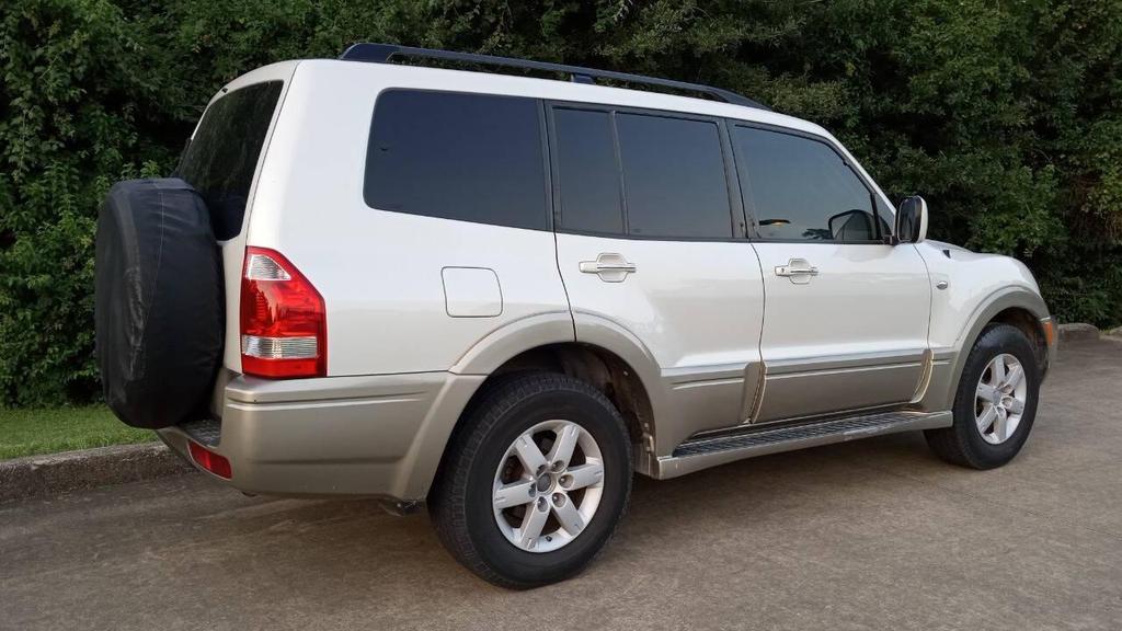 used 2006 Mitsubishi Montero car, priced at $19,999