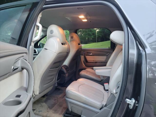 used 2014 GMC Acadia car, priced at $7,999