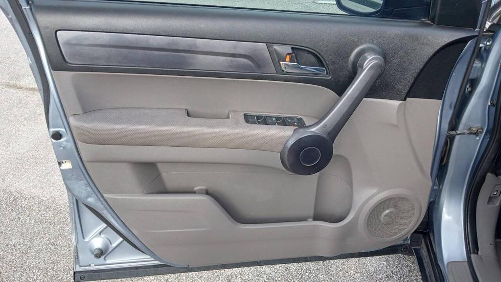 used 2009 Honda CR-V car, priced at $8,500