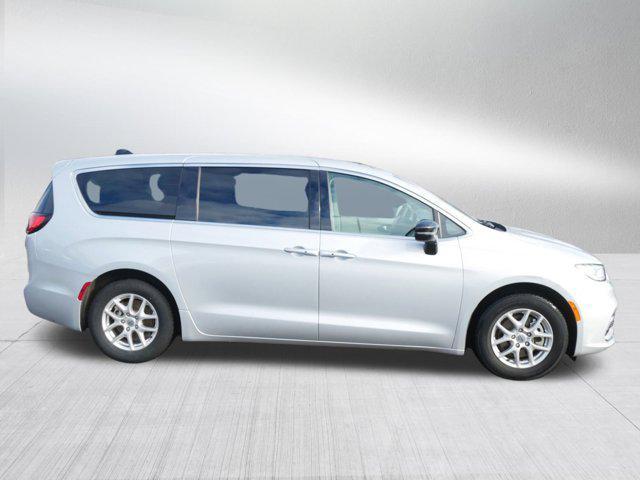 used 2024 Chrysler Pacifica car, priced at $26,996