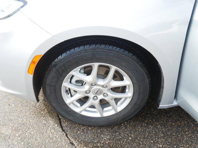 used 2024 Chrysler Pacifica car, priced at $26,996