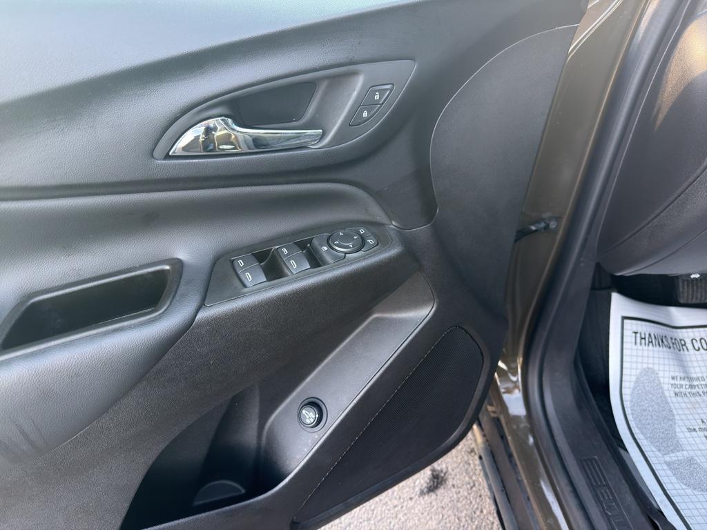 used 2024 Chevrolet Equinox car, priced at $28,988