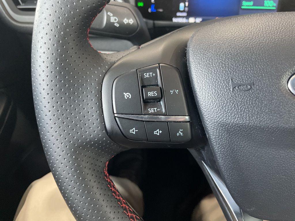 used 2025 Ford Escape car, priced at $25,124