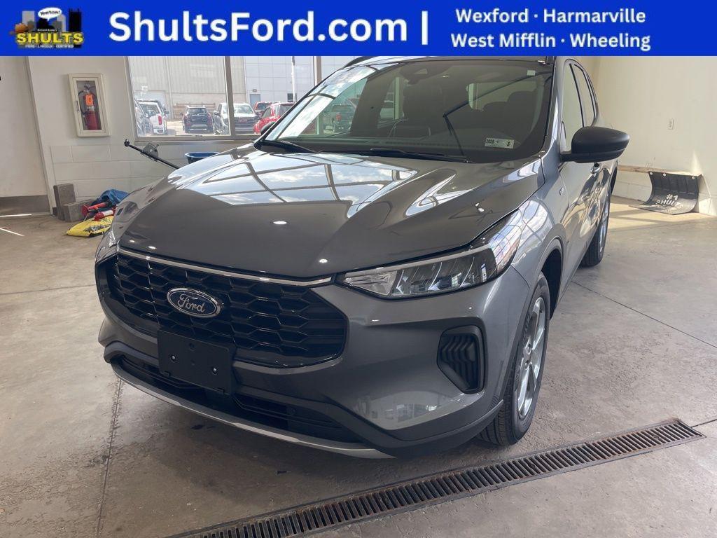 used 2025 Ford Escape car, priced at $25,119