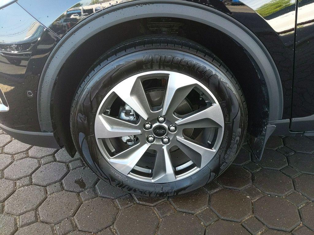 used 2023 Ford Escape car, priced at $28,914