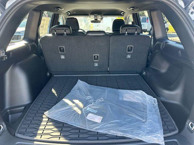 new 2025 Jeep Grand Cherokee car, priced at $42,042