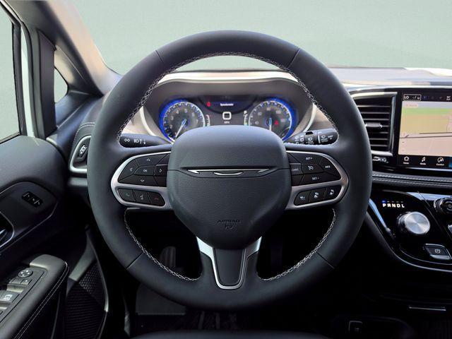 new 2027 Chrysler Pacifica car, priced at $50,097
