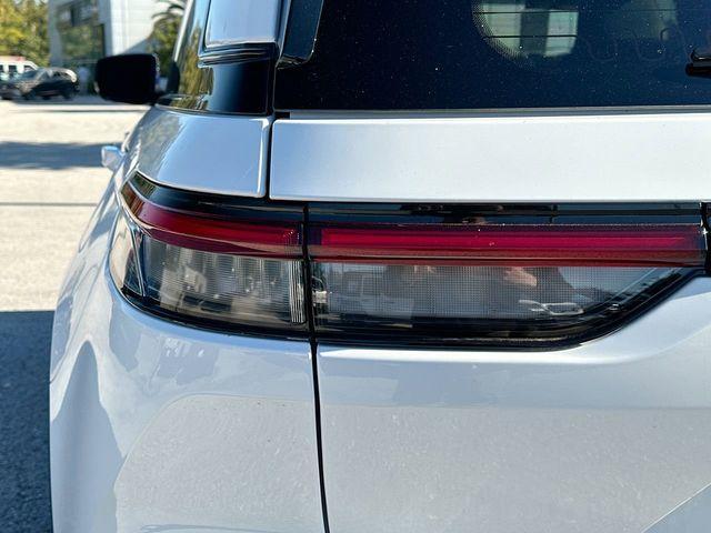 new 2025 Jeep Grand Cherokee car, priced at $41,701