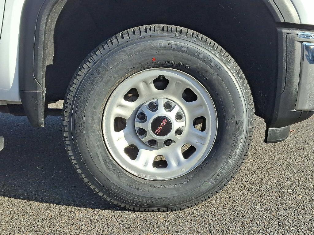 used 2024 GMC Sierra 2500 car, priced at $39,995