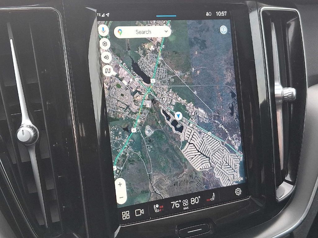 Crystal White Metallic 2024 Volvo XC60 B5 Core Dark Theme