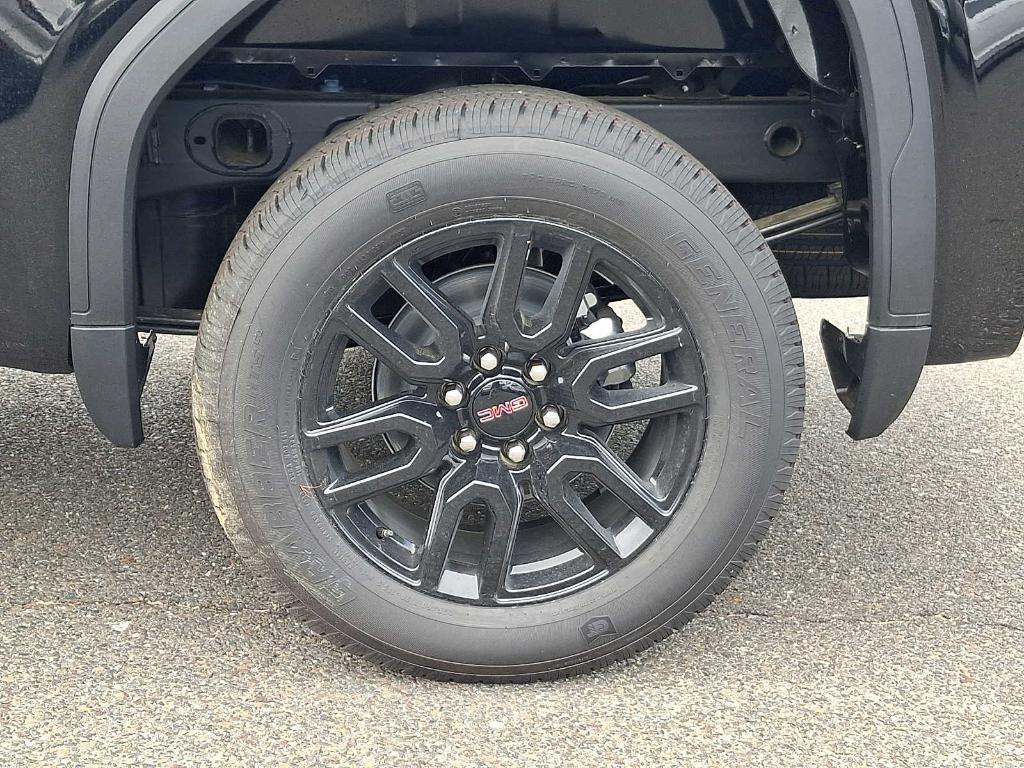 new 2026 GMC Sierra 1500 car, priced at $47,090