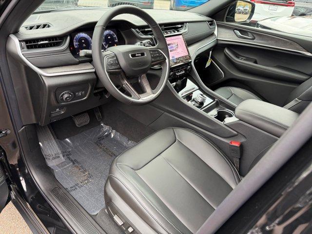 new 2025 Jeep Grand Cherokee car, priced at $43,441