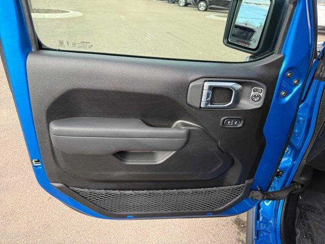 new 2026 Jeep Gladiator car, priced at $46,923