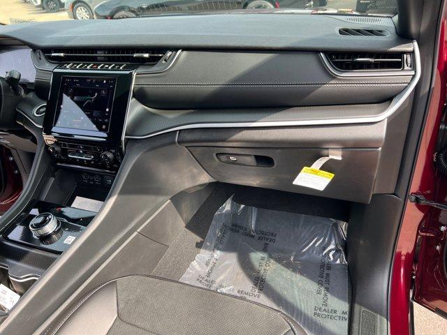 new 2025 Jeep Grand Cherokee L car, priced at $40,262